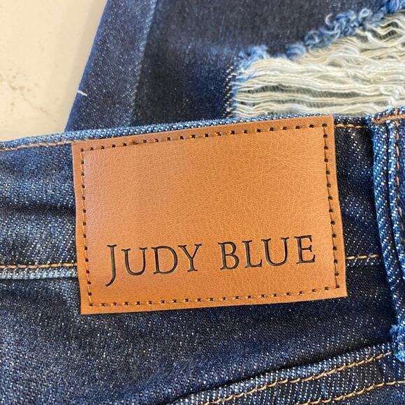 Judy Blue Straight Fit Distressed Jeans Size 3/26 - Picture 6 of 10